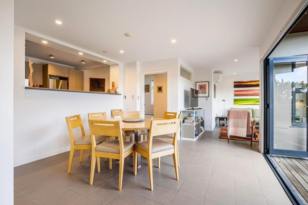 Stylish And Serene Living In Kohimarama オークランド エクステリア 写真