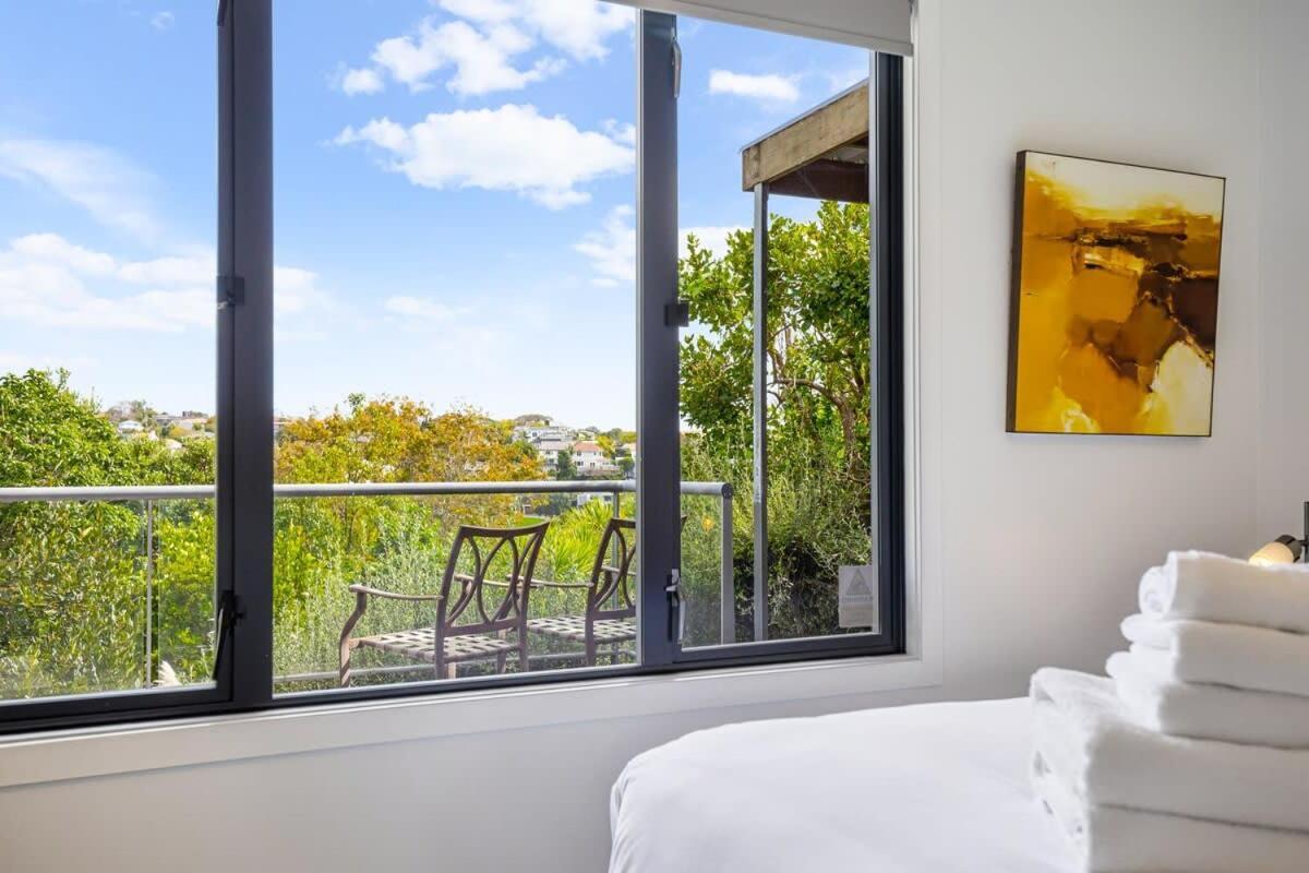 Stylish And Serene Living In Kohimarama オークランド エクステリア 写真